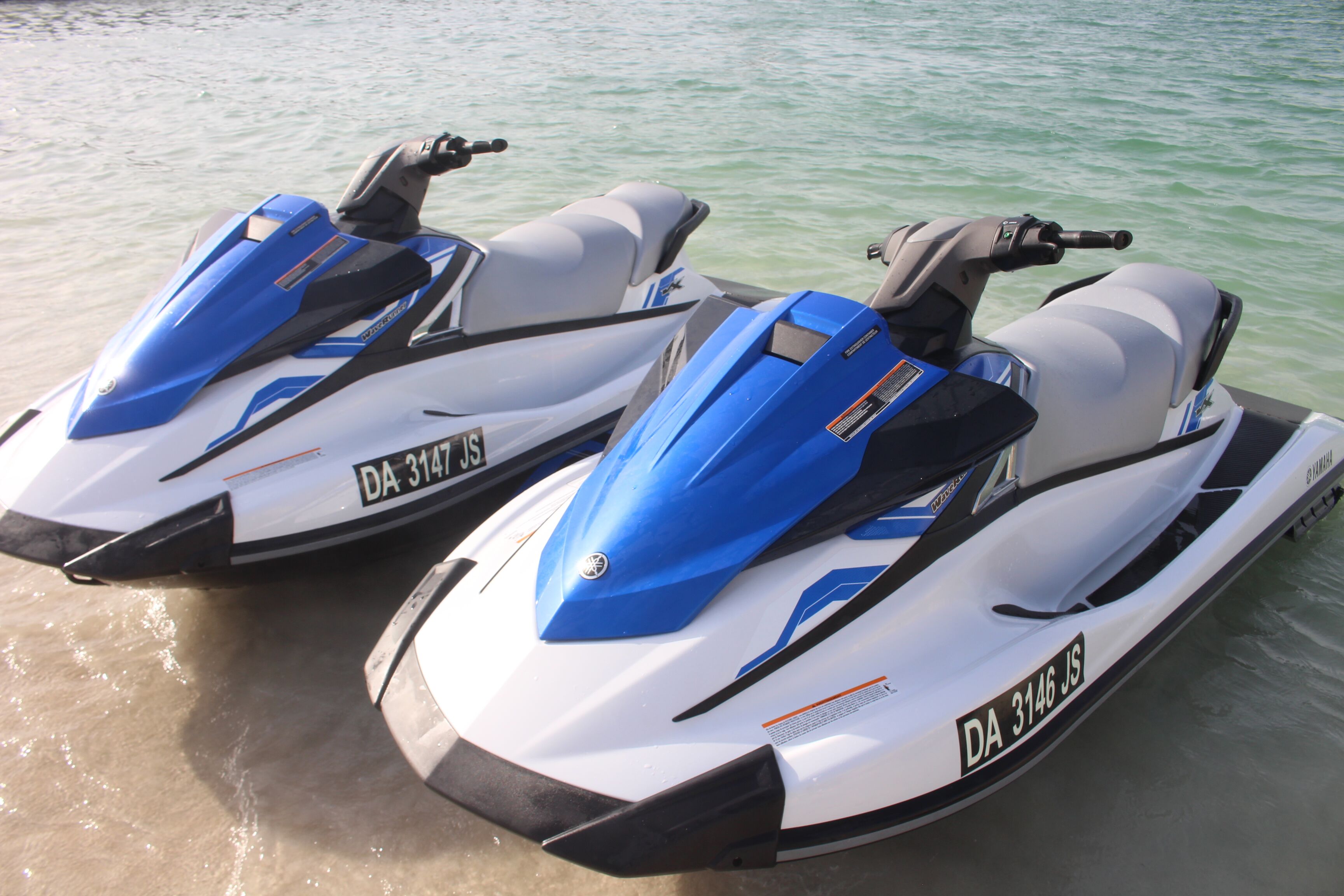 jetskis